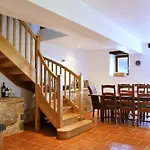 Fantastic 4 Bedroom Barn Conversion Near Cordes Sur Ciel Itzac