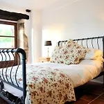 Fantastic 4 Bedroom Barn Conversion Near Cordes Sur Ciel 別荘 *