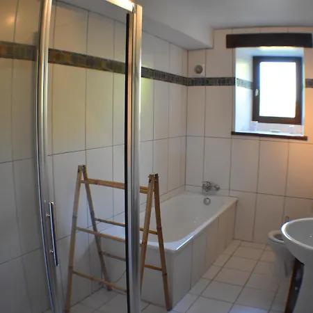 Fantastic 4 Bedroom Barn Conversion Near Cordes Sur Ciel Holiday home