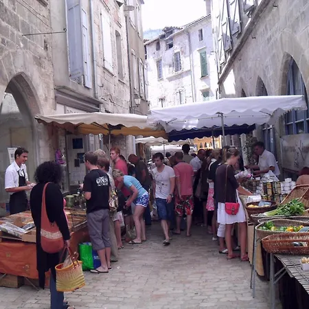 Holiday home Fantastic 4 Bedroom Barn Conversion Near Cordes Sur Ciel Itzac