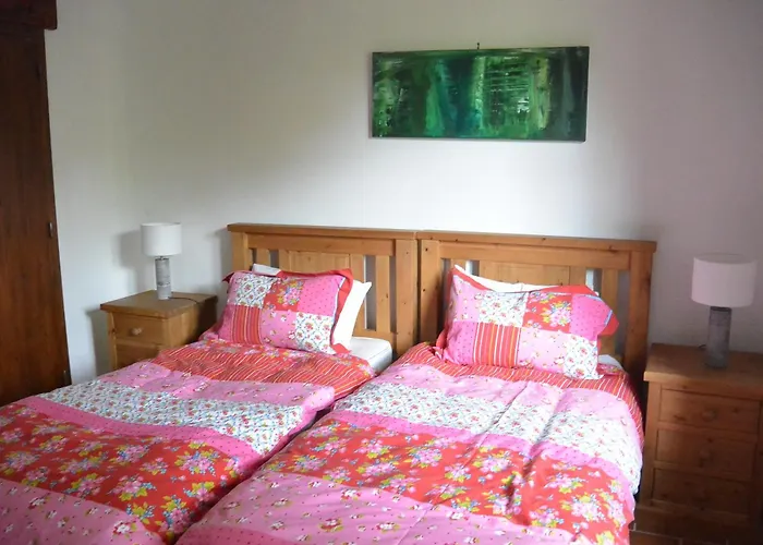 Fantastic 4 Bedroom Barn Conversion Near Cordes Sur Ciel Itzac