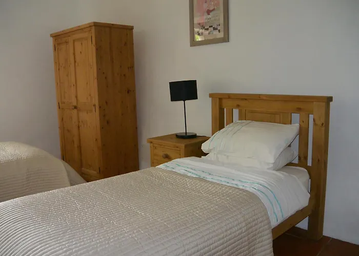 Fantastic 4 Bedroom Barn Conversion Near Cordes Sur Ciel