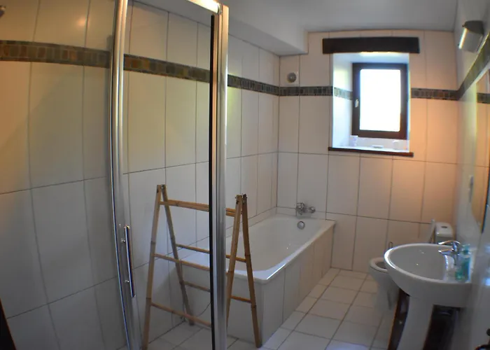 Fantastic 4 Bedroom Barn Conversion Near Cordes Sur Ciel Holiday home