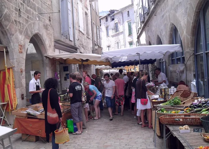Holiday home Fantastic 4 Bedroom Barn Conversion Near Cordes Sur Ciel Itzac